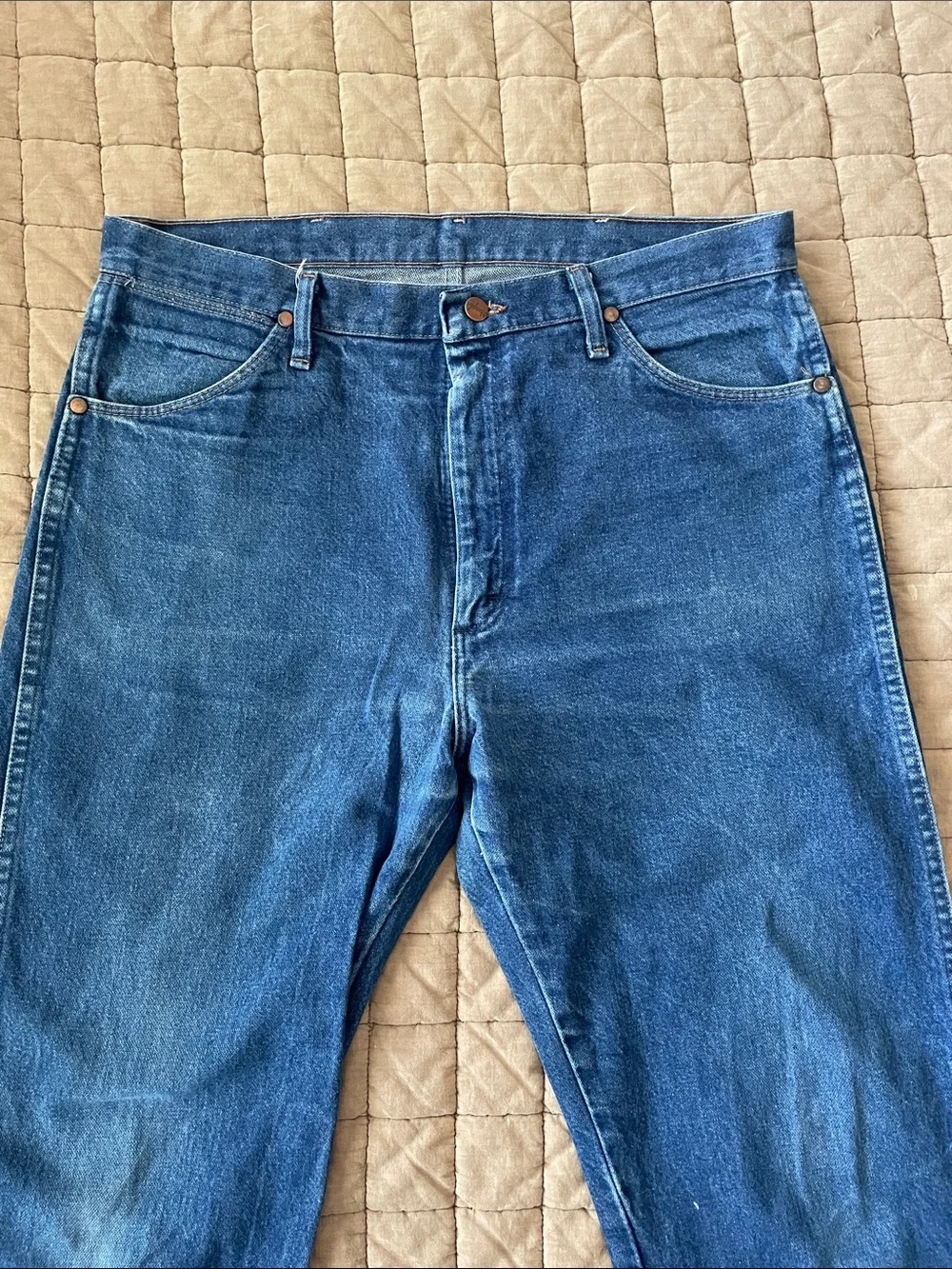Wrangler Men’s Classic Blue Denim Jeans